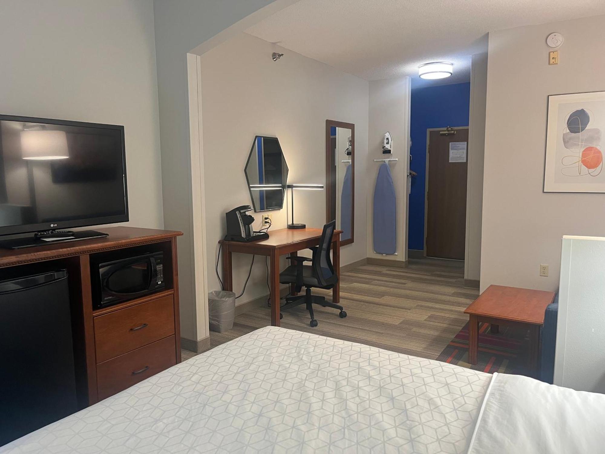 Holiday Inn Express Hotel & Suites Sioux Falls At Empire Mall By Ihg מראה חיצוני תמונה